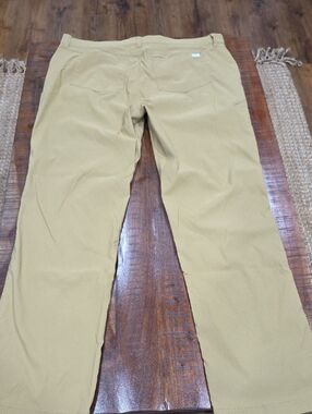 Orvis Lightweight Khaki Pants